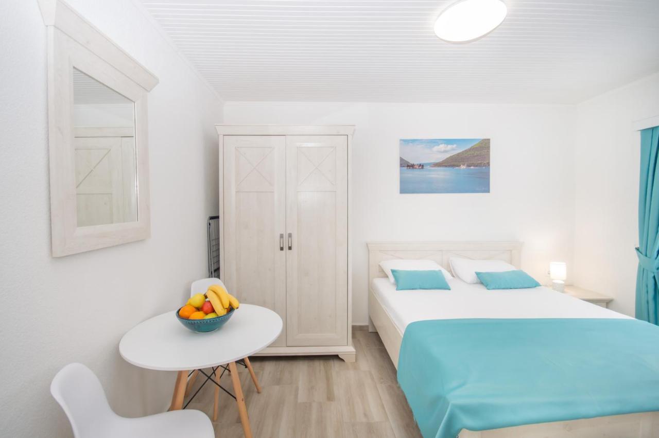Seafront Apartment Kotor Exteriér fotografie