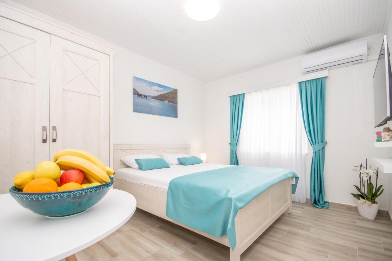 Seafront Apartment Kotor Exteriér fotografie