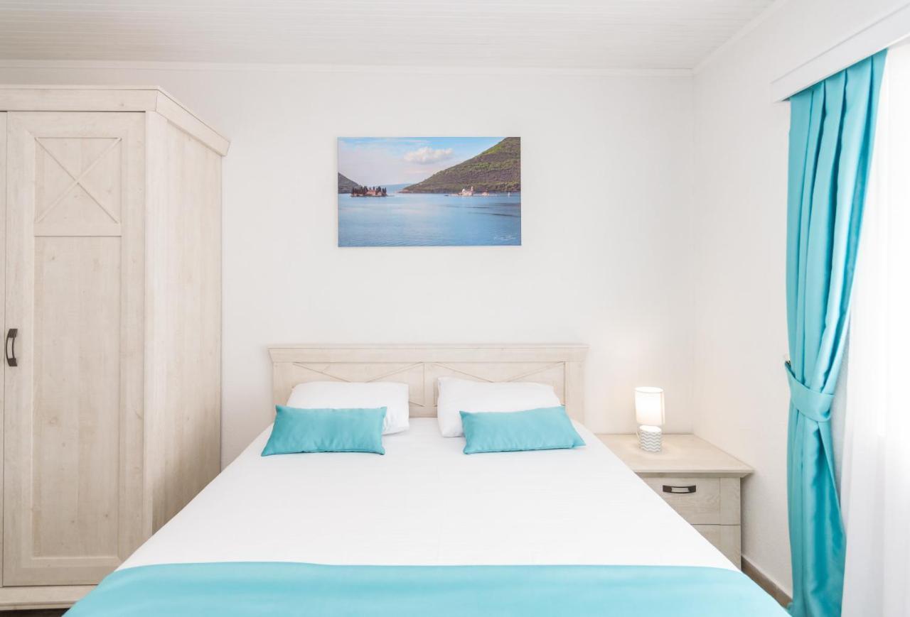 Seafront Apartment Kotor Exteriér fotografie
